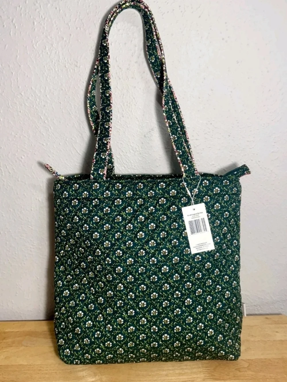Vera Bradley Small Original Zip Tote in Mistletoe Lattice New With Tags - Green